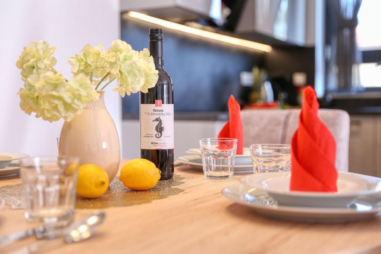 Apartments Perla With Free Parking Zadar Exterior photo