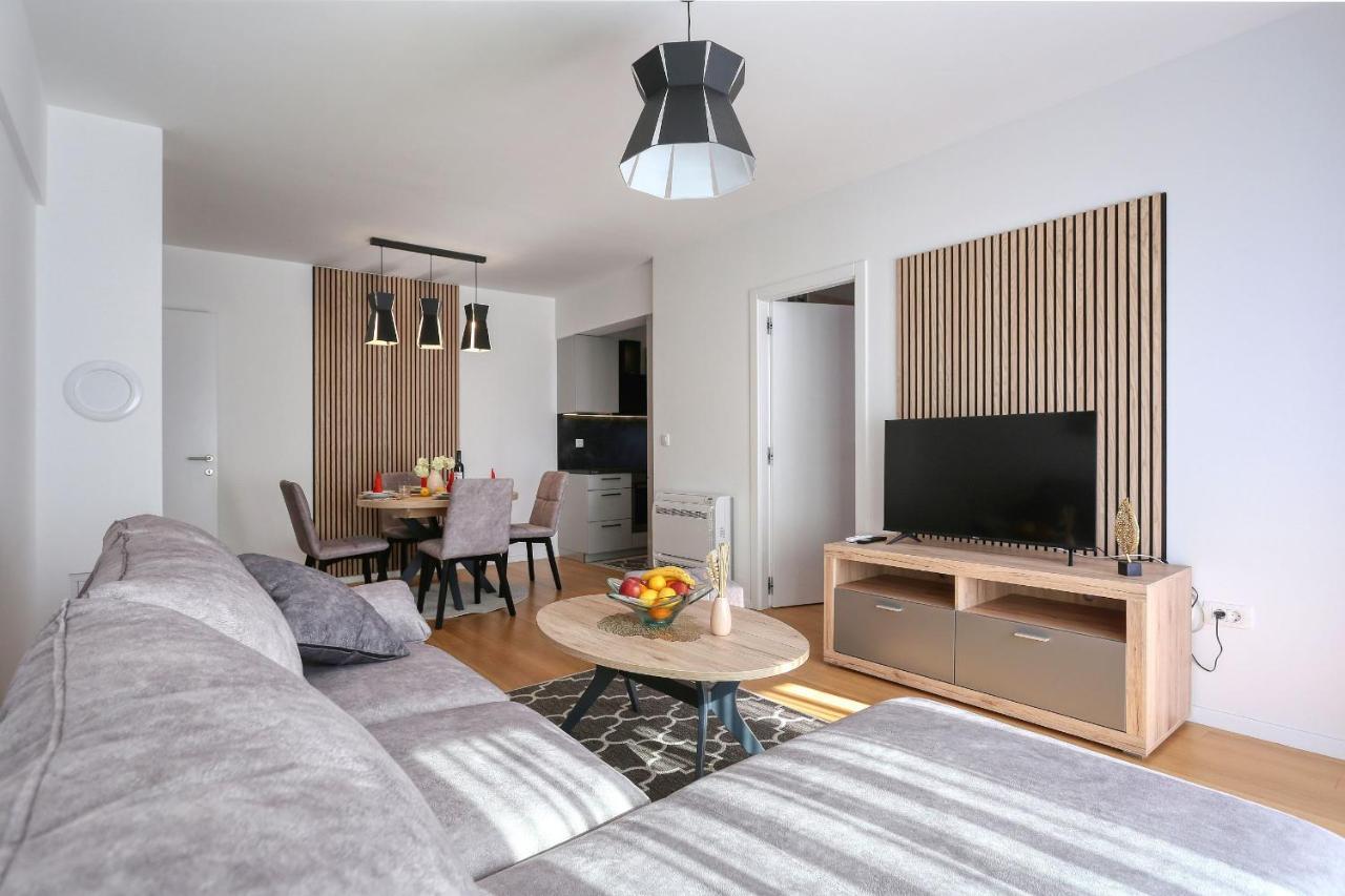 Apartments Perla With Free Parking Zadar Exterior photo