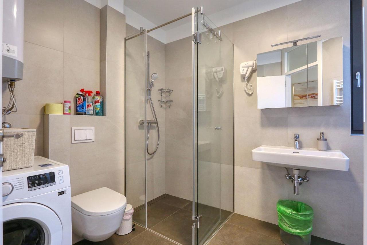 Apartments Perla With Free Parking Zadar Exterior photo