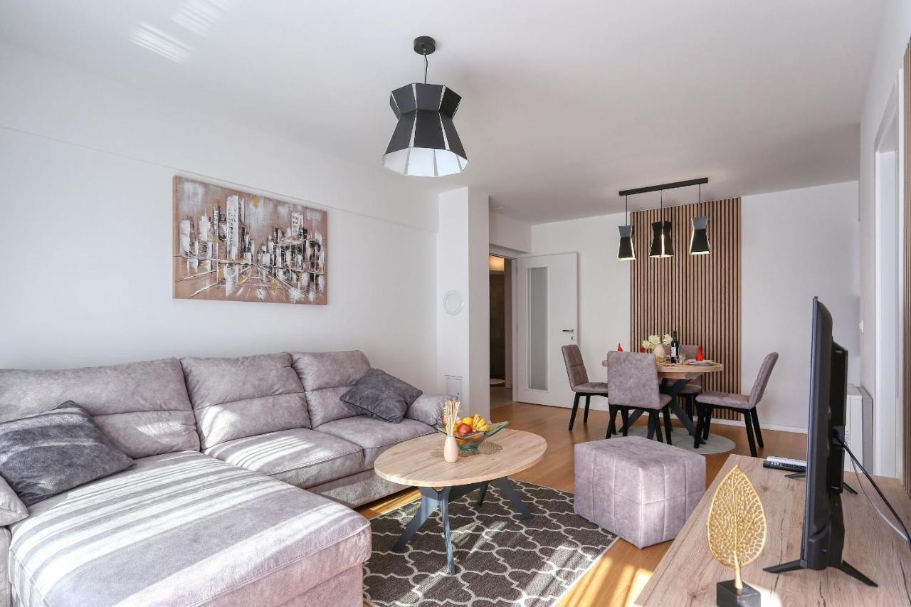 Apartments Perla With Free Parking Zadar Exterior photo